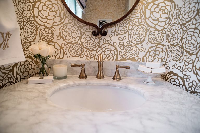 HOUSE of HARPER reveals her Powder Room decor HOUSE of HARPER